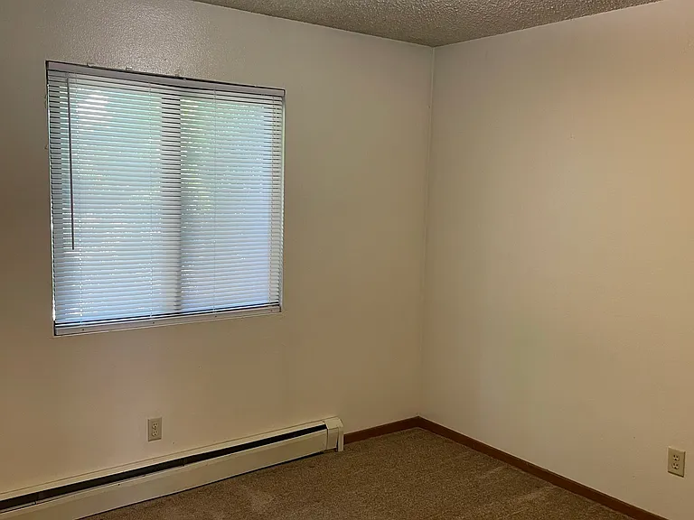 650 S Johnson St #10 — Photo 8