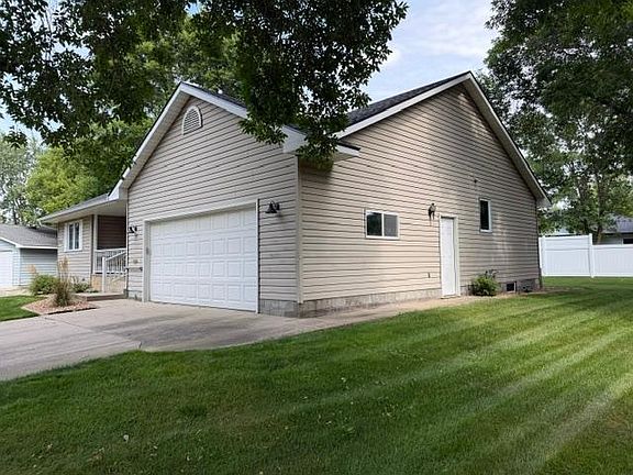 5th image of 714 E Crescent Ln