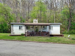 1515 Chestnut St, South Charleston, WV 25309