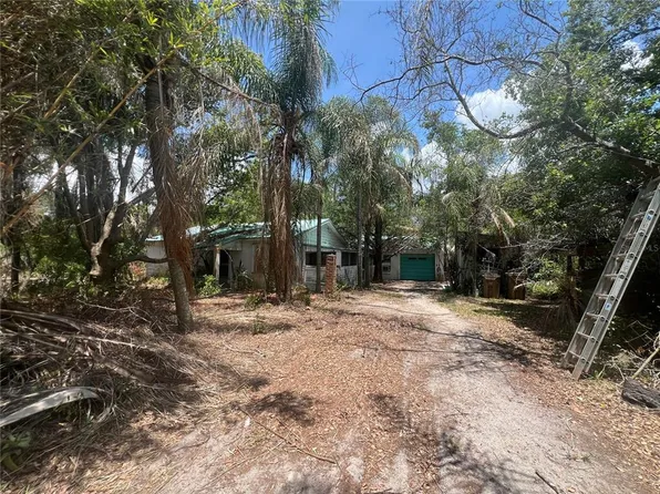 33845 Crestwood Ave, Leesburg, FL 34788