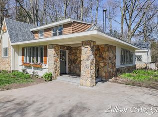 5182 Lake Harbor Rd, Muskegon, MI 49441