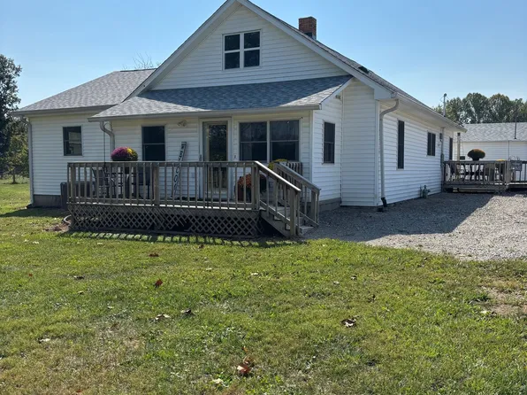 6951 W 450 S, Columbus, IN 47201