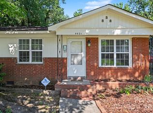 4421 Knollcrest Dr, Charlotte, NC 28208