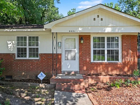 4421 Knollcrest Dr, Charlotte, NC 28208