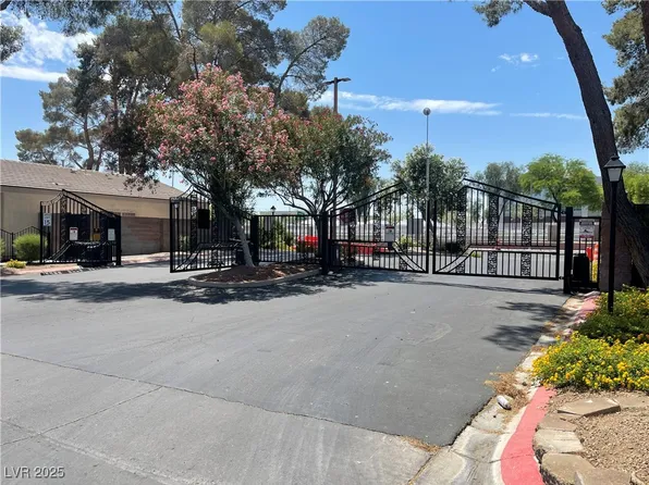 1667 Marion Bennet Dr, Las Vegas, NV 89106