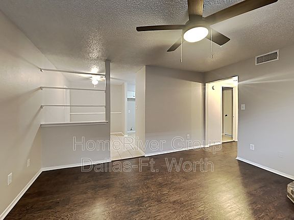 2nd image of 415 S Las Vegas Trl