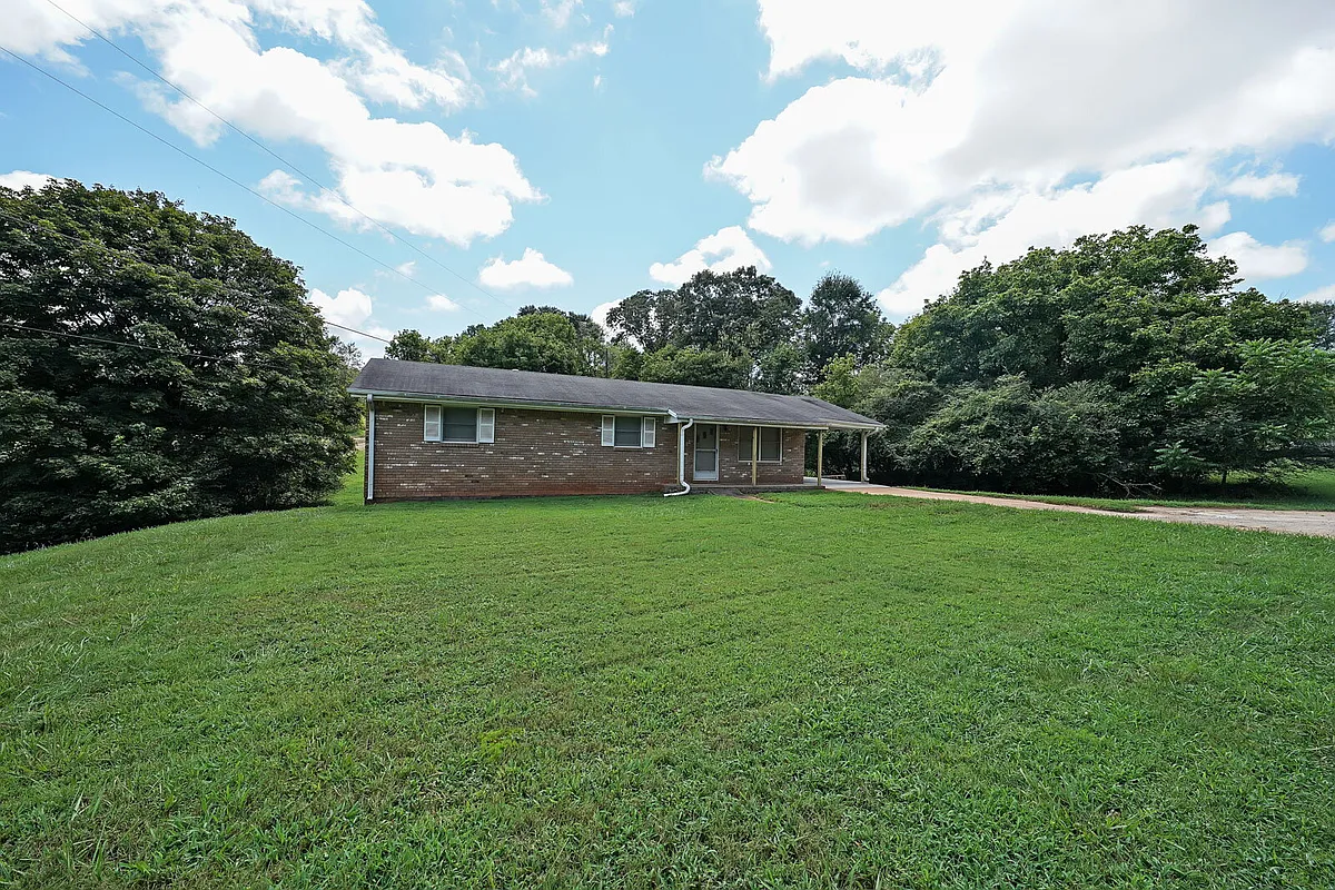 Building Photo - 251 Hog Farm Cir