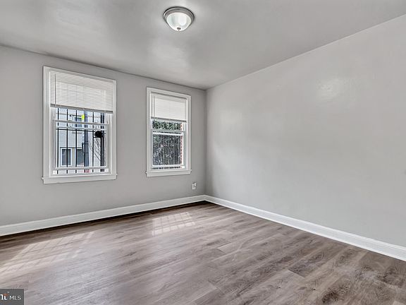 4th image of 2012 Rosedale St NE APT 1
