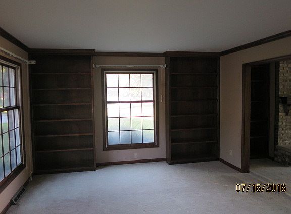 2nd image of 2432 Cambridge Dr