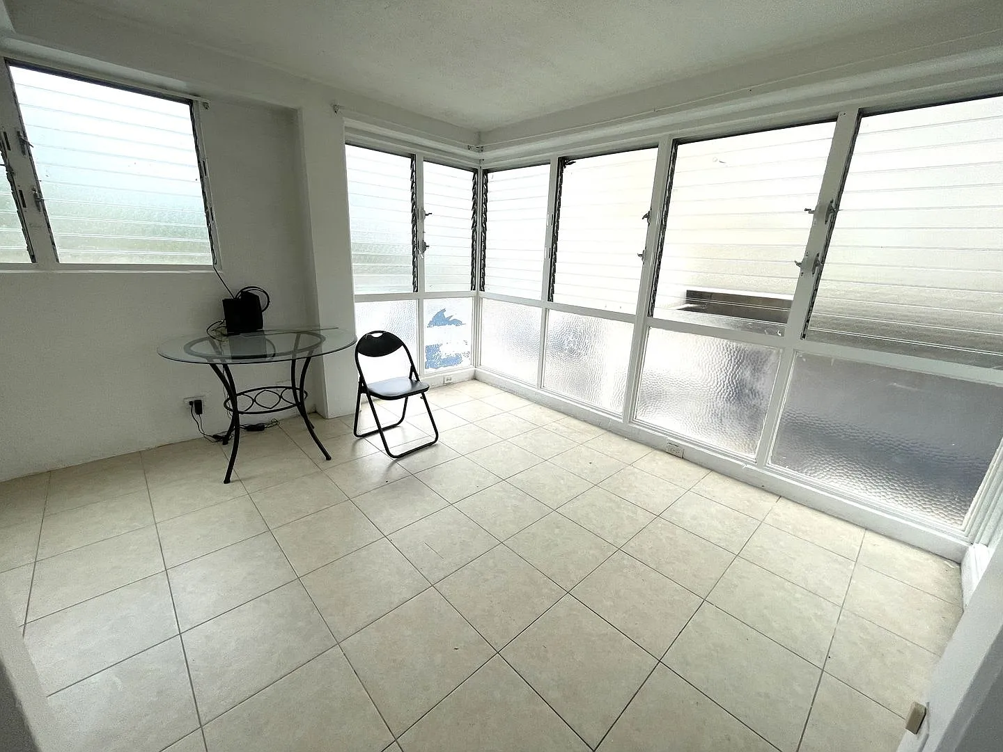 2107 Ala Wai Blvd — Photo 3