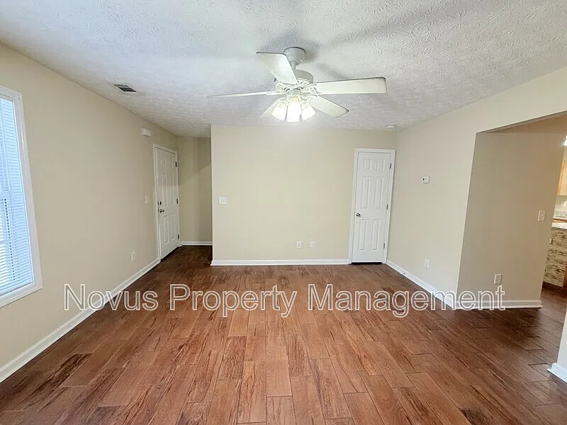 2 bed, 2.5 bath, $1,250 — Photo 3