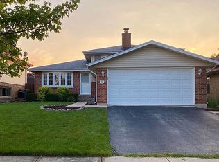 16750 Vicky Ln, Orland Hills, IL 60487