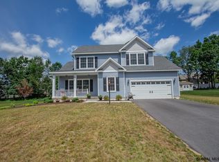 10 Saddlebrook Blvd, Ballston Lake, NY 12019