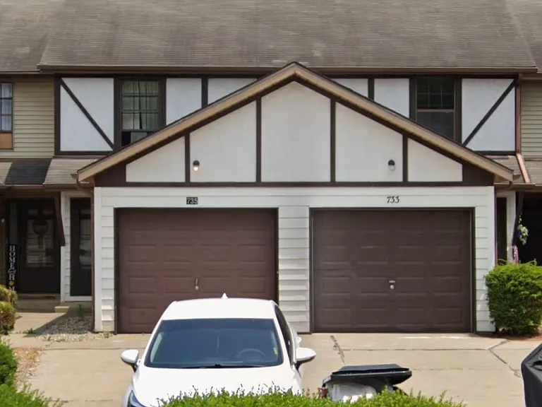735 Longview Ave — Photo 1
