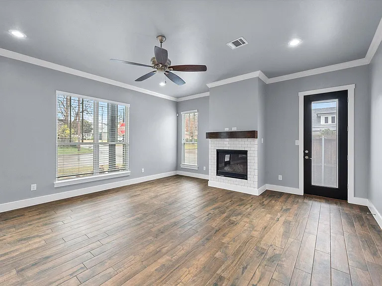 216 Alvarado St — Photo 3