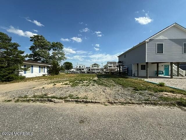 1st image of 33 W Dory Drive