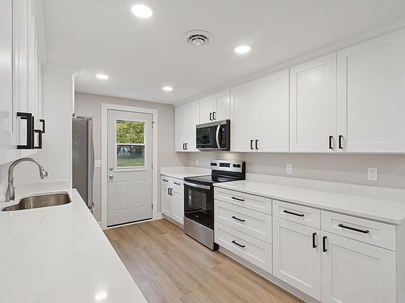 5th image of 3716 West 5th Street