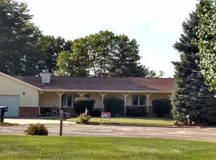 127 Lyman Cir, Prairie Du Chien, WI 53821