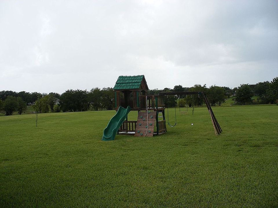 2nd image of 2024 Farrington Dr