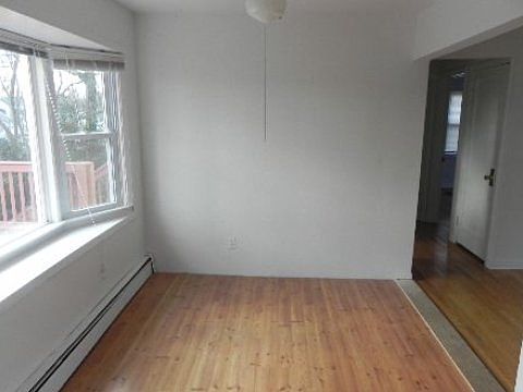 5th image of 150 Lou Ave