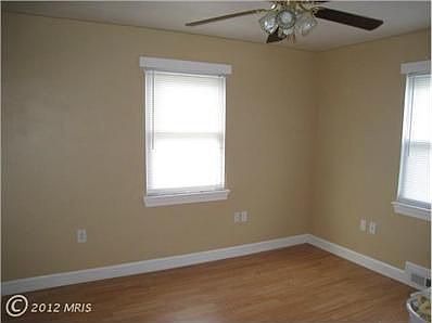 5th image of 343 N Lee St