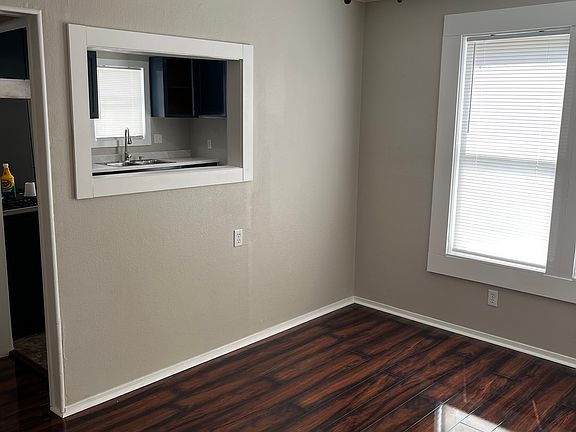 Living room coming in the front door