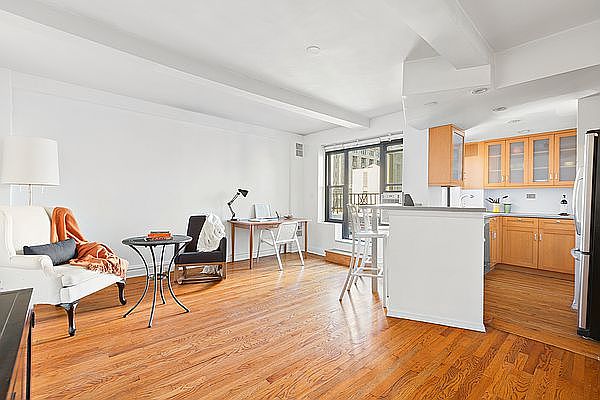 1st image of 200 E 16th St APT 17E