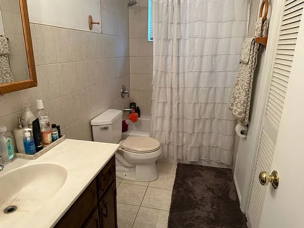 1433 N Race Ave — Photo 5