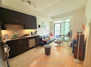 68 Canterbury Pl #901, Toronto, ON M2N 0H8