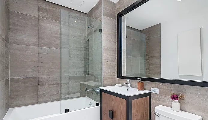 Rented by Dalan Rentals | media 40