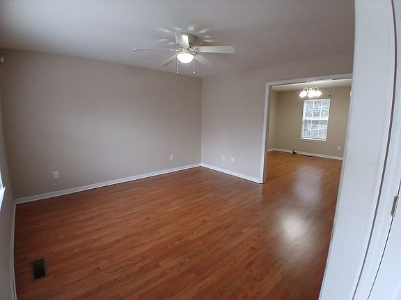 2nd image of 1648 Greenwood Ave NE