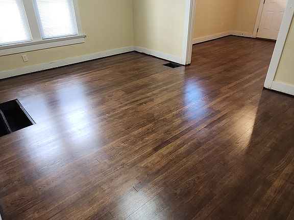 4th image of 3015 N Dixie Dr