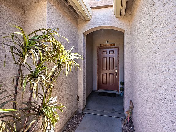 4th image of 8713 W Whyman Ave