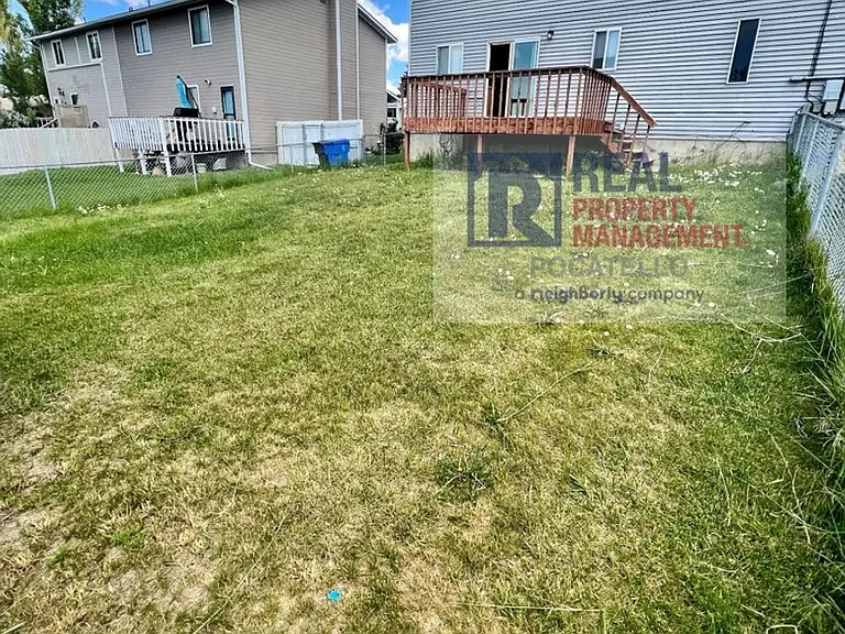 1247 Holman Ave — Photo 27