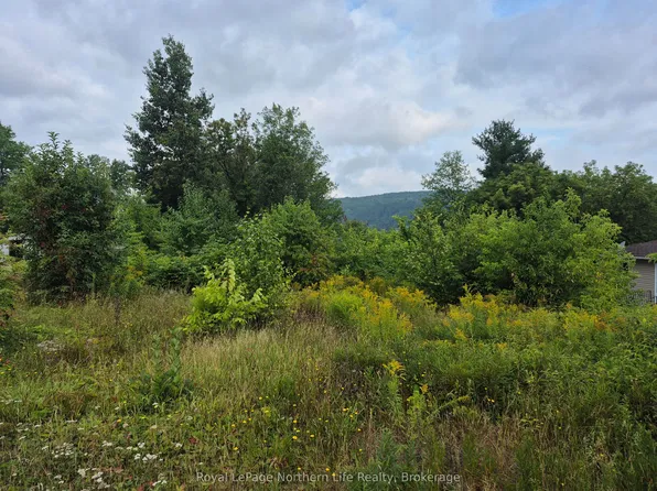 560 New St, Mattawa, ON P0H 1V0
