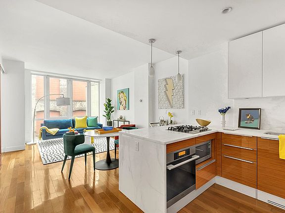 3rd image of 130 W 20th St APT 6A
