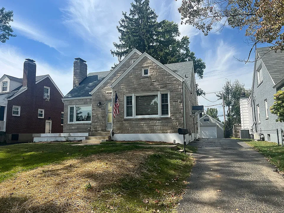 114 Ridgeway Ave
