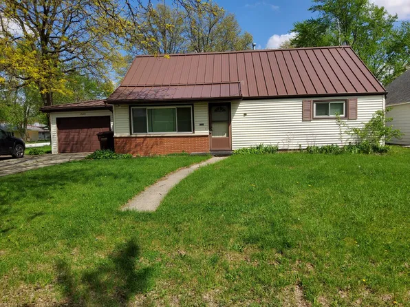 13428 Fairview Dr, Grabill, IN 46741