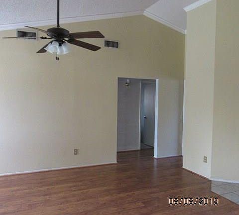 3rd image of 122 Nelson Dr