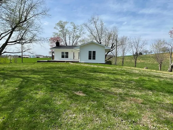 1159 Lovelady Rd, Byrdstown, TN 38549