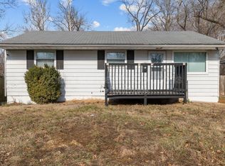 135 Dundee Cir, Saint Louis, MO 63137