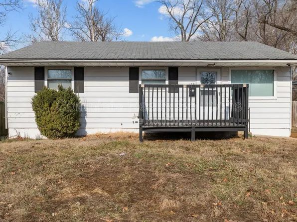 135 Dundee Cir, Saint Louis, MO 63137