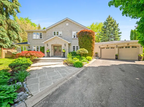 8 Enchanted Ct, Brampton, ON L6Z 3M9
