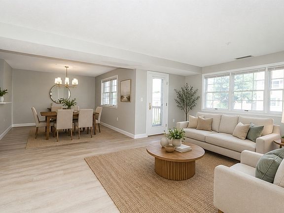4th image of 10 Weatherly Dr Unit 3