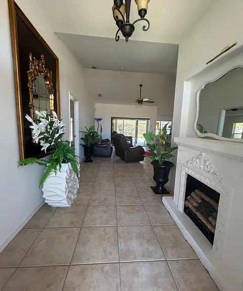 2503 SE 20th Pl — Photo 2