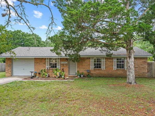 5360 Monterrey Rd, Crestview, FL 32539