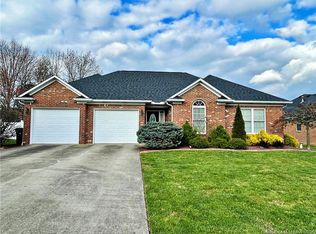 3123 White Blossom Cir, New Albany, IN 47150