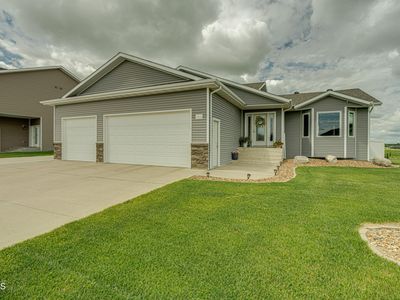 1112 Lasalle Dr W, Bismarck, ND, 58503
