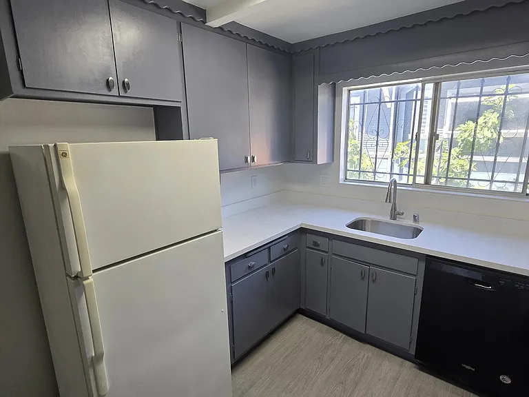 2 bed, 1.0 bath, 850 sqft, $2,295 — Photo 5