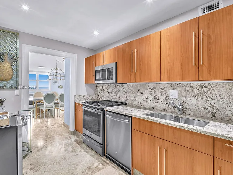 3001 S Ocean Dr #1211 — Photo 17